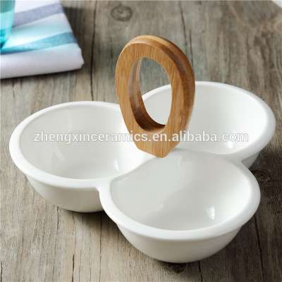 2018 good selling ceramic candies snack dishes with bamboo handle for home